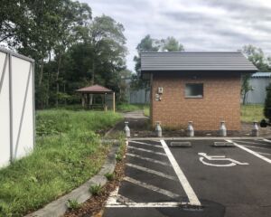 タップコップ親水公園　トイレと東屋